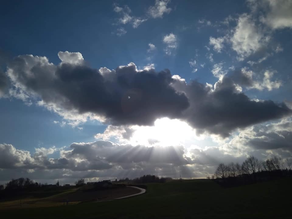 Szczęśliwych Świąt odrodzenia wiosny / wielkiej&nbsp;nocy!