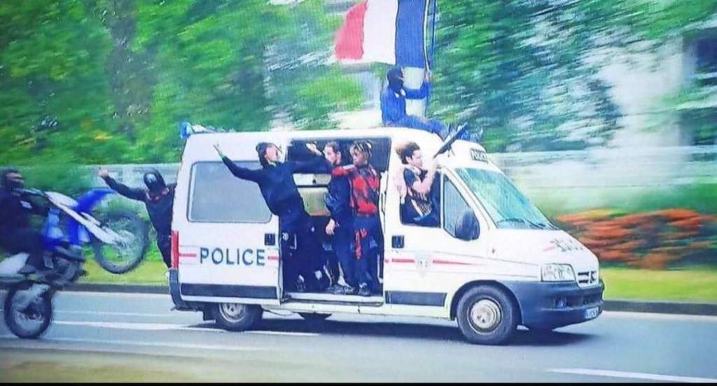 FRANCJA ZAMIESZKI: TAK WYGLĄDA UPADEK&nbsp;SYSTEMU!?