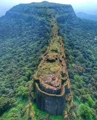 FORT LOHAGAD: NIEZWYKŁA ATRAKCJA W&nbsp;INDIACH